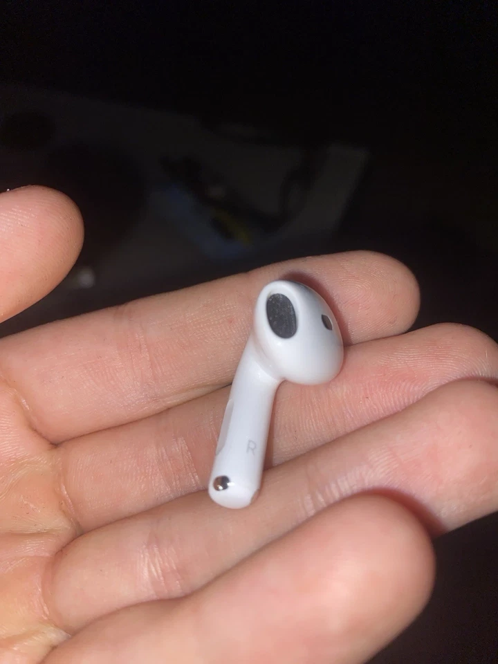 Apple AirPods 4 with Active Noise Cancellation, foto 3 di 5