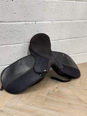 Rhinegold 17'' Sattel schwarz Leder Reitsattel guter gebrauchter Zustand