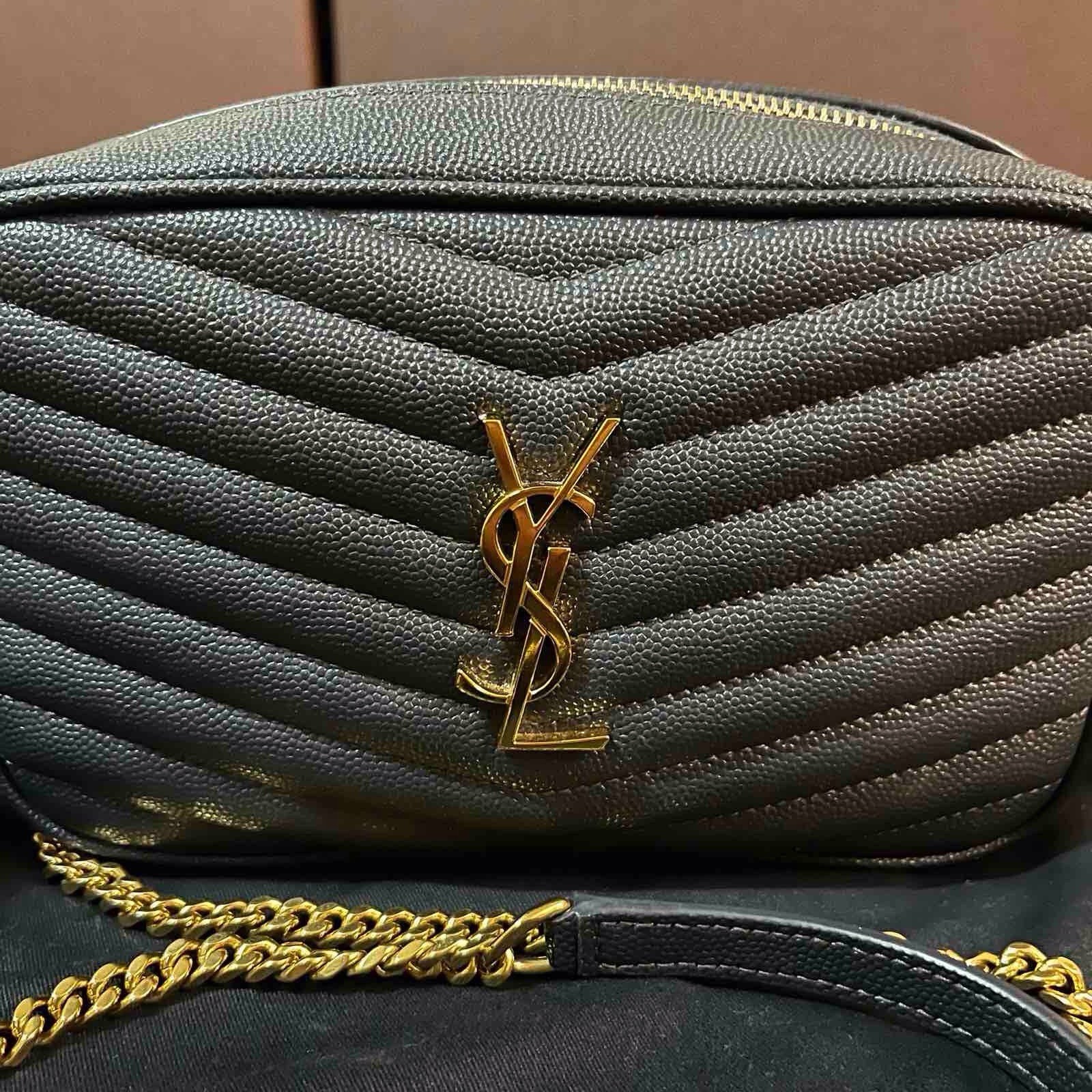 Borsa per fotocamera YSL Saint Laurent Mini Lou Matelassé in pelle