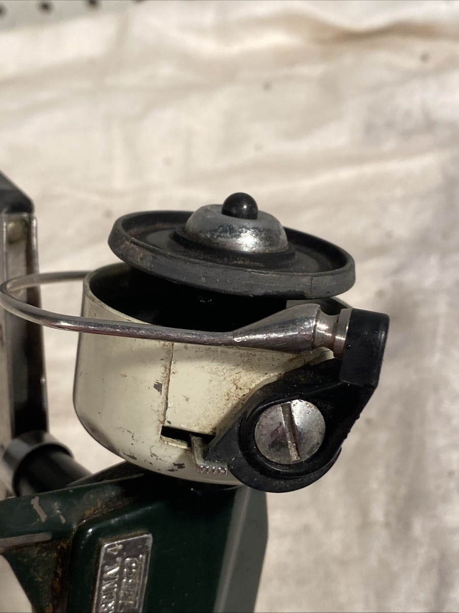 Vintage Working Zebco Cardinal 4 Spinning Reel Made In Sweden Very