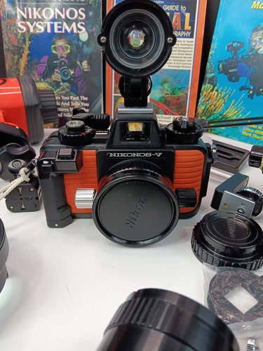 Nikon Nikonos V 35mm Underwater Film Camera Bundle w/ Pelican Case-Great Cond. - Picture 11 of 24