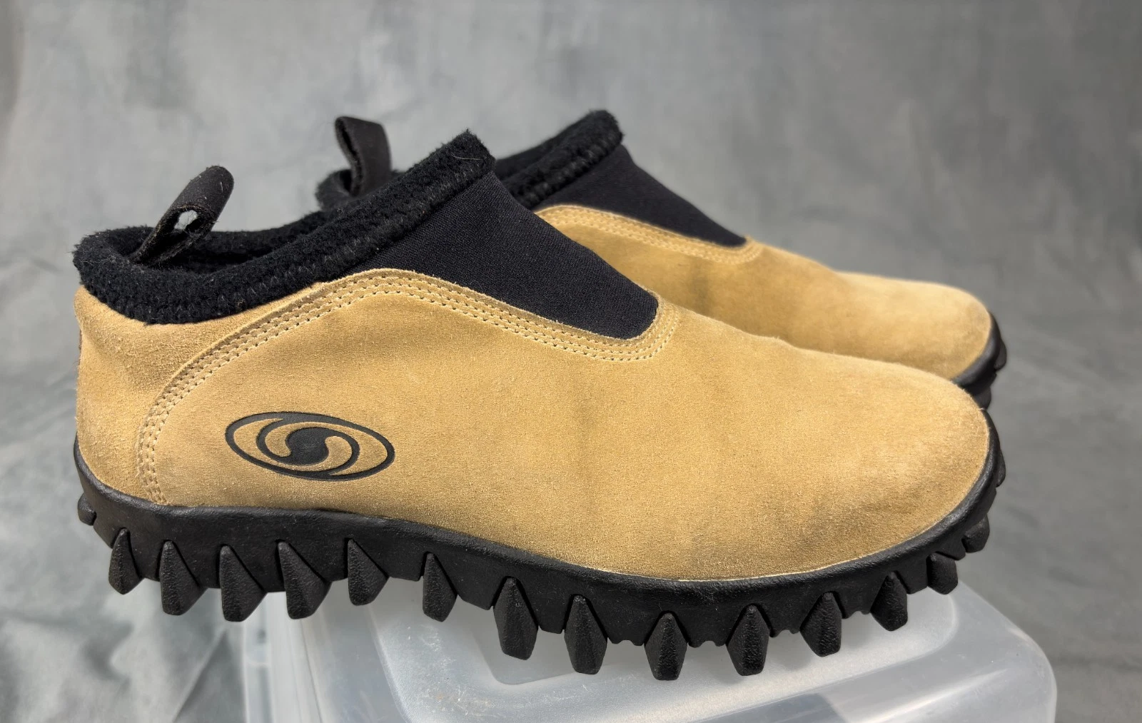 SALOMON Womens Contagrip CX Snow Clog Tan Suede Slip On Shoes Thinsulate 8.5
Opens in a new window o