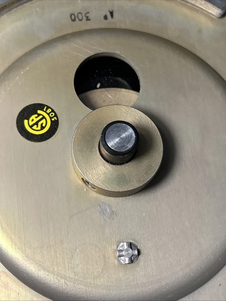 Radio General Tipo M20 Variac, 120v-20 Amperios, 350 Ciclos Mín. Nuevo, con esferas. Foto 4 de 4