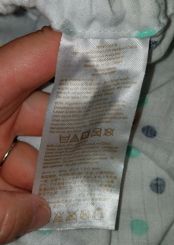 Cubierta de almohadilla cambiadora para bebé Aden & Anais blanca a lunares azul gris amarillo Foto 2 de 4