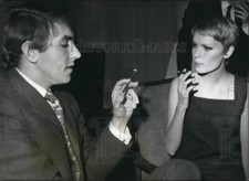 1967 Press Photo Mia Farrow-Sinatra and Peter Cook in Berlin. - KSB44839