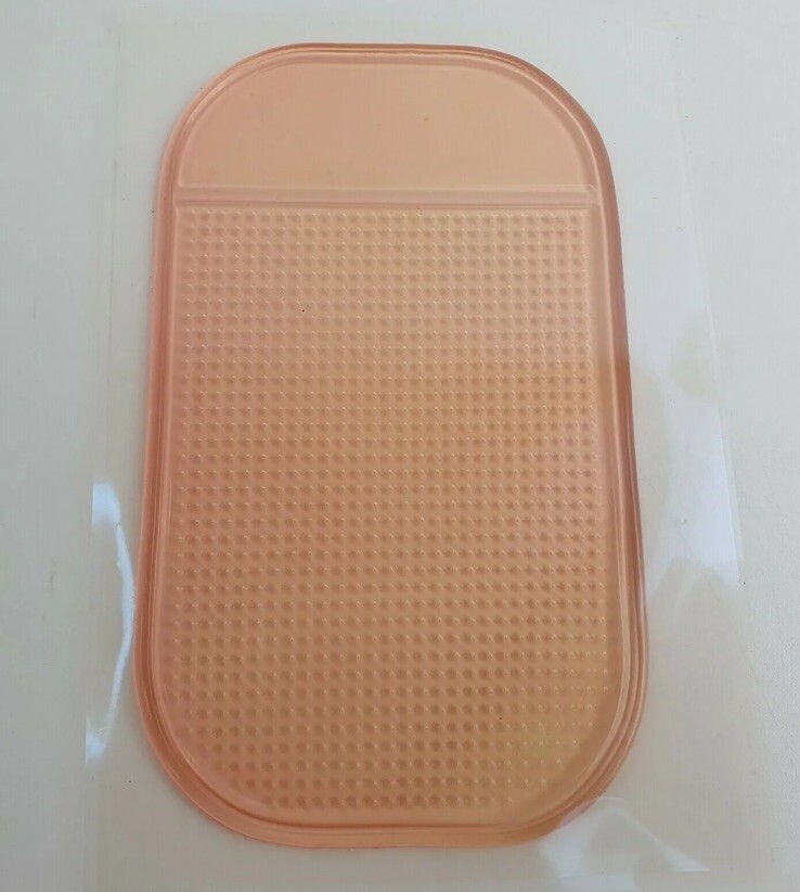 Car Dashboard Magic Anti Slip Car Dash Non Slip Pad Sticky Phone/Keys Holder Mat