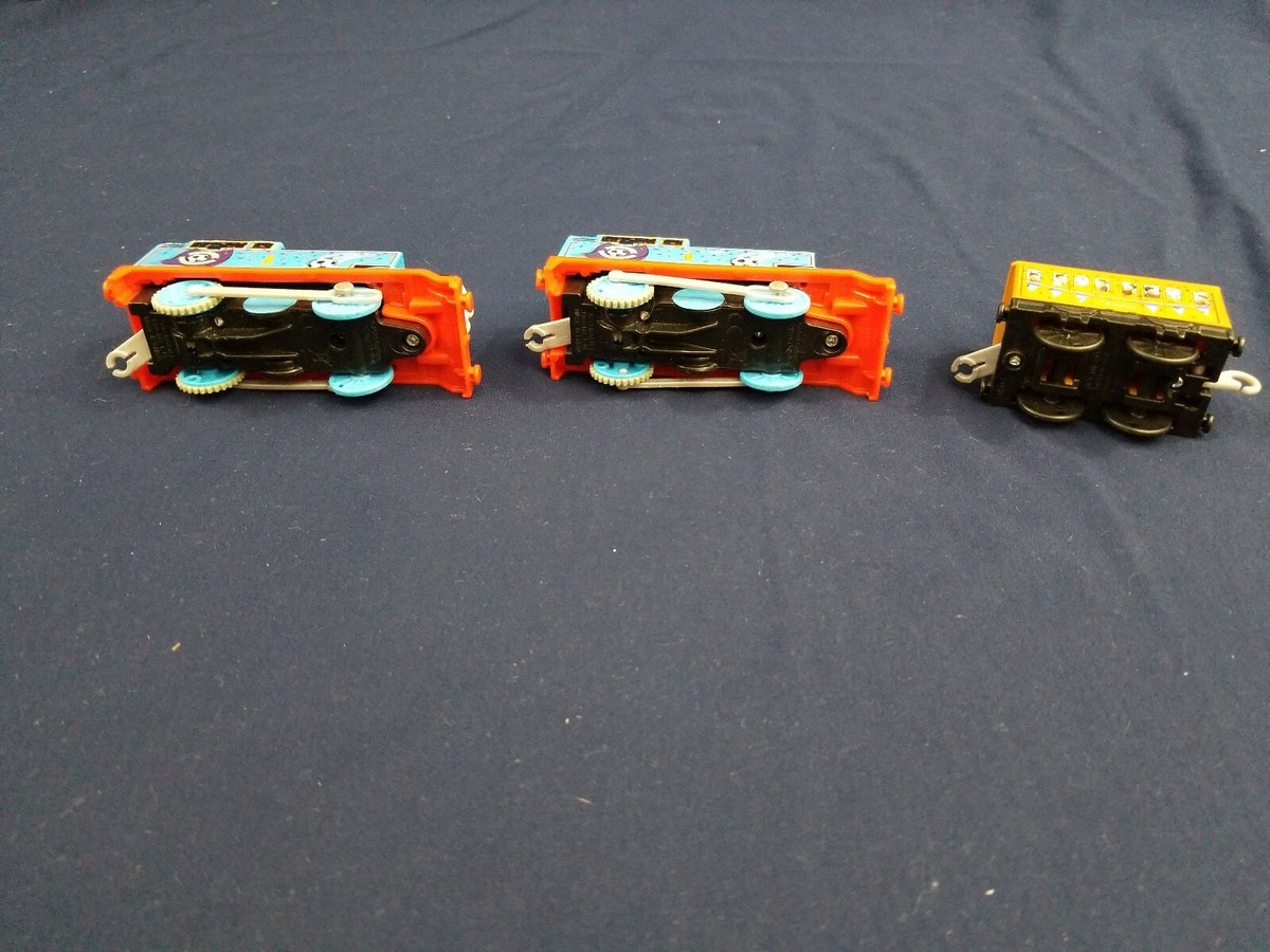 Thomas The Train Trackmaster 2x Soccer Champions Thomas