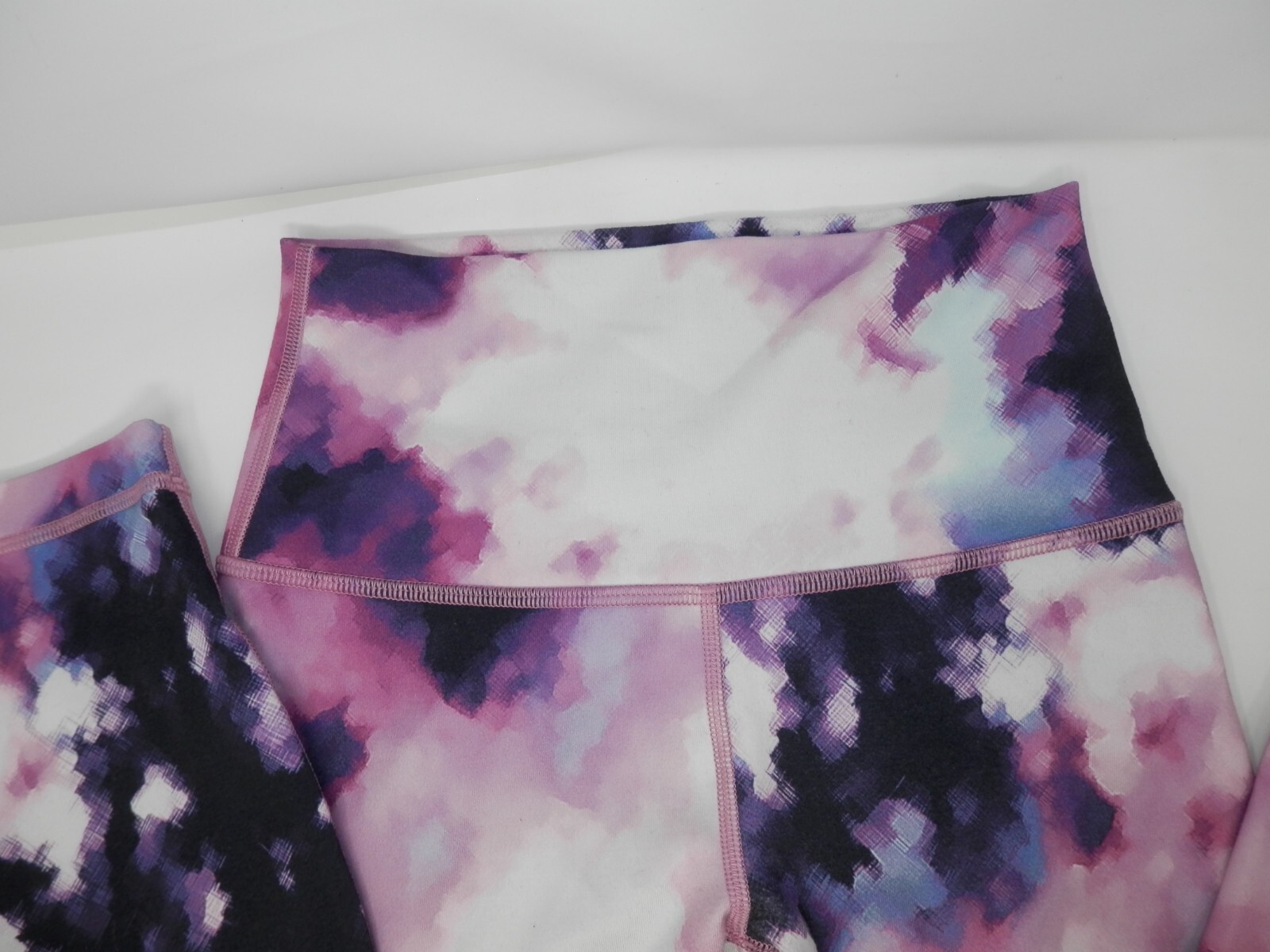 Lululemon High Times Blooming Pixie Leggings Size… - image 3