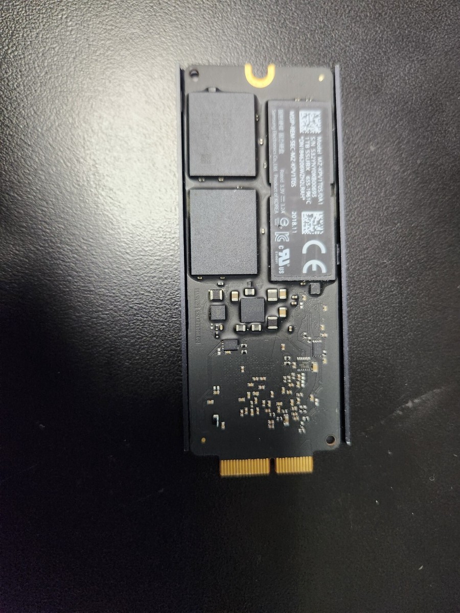 0230 Apple 純正Samsung 1TB SSD MacBookPro