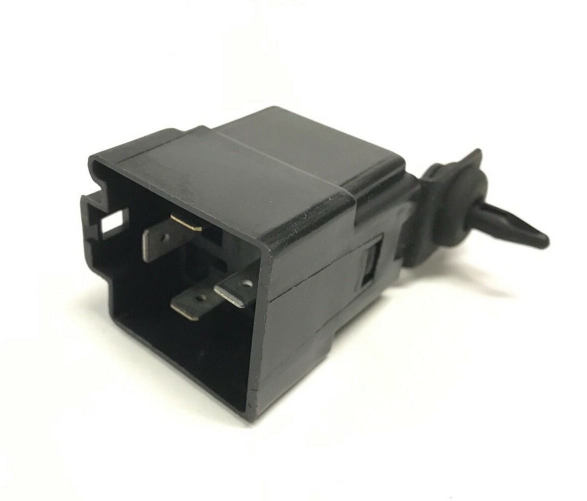 New NOS AC8124 A/C Compressor Relay for 36101 297 5233212 5233210-image