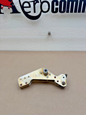 Mooney M20 Aileron Bellcrank Assy P/N: 730023-1 (1233)
