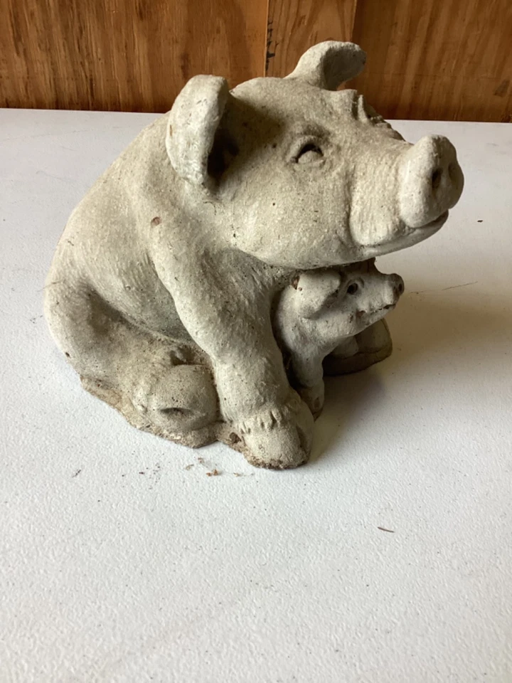 Decoração de quintal vintage de estátua de porco e leitão de concreto ~ 8” pesada em excelente estado usado - Imagem 2 de 4