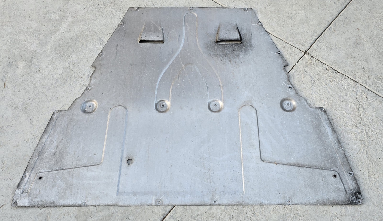 McLaren MP4-12C 650S Rear Main Lower Under Tray Metal 11A4747CP SHIELD COVER 