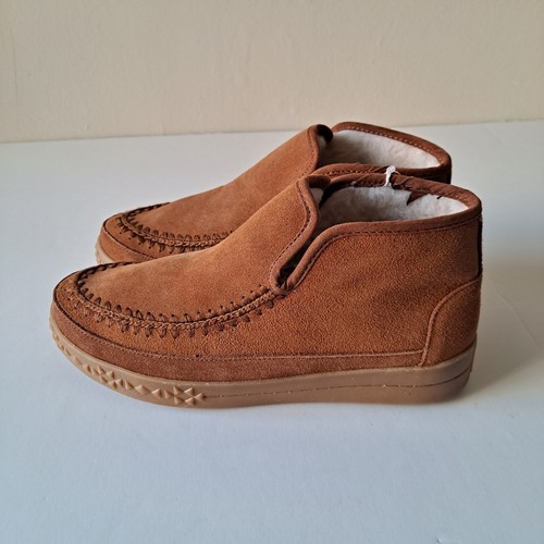 NWB Muk Luks Suede Wool Blend Faux Fur Slip On Shoes Queens Cognac Womens Size 8 - Picture 7 of 16