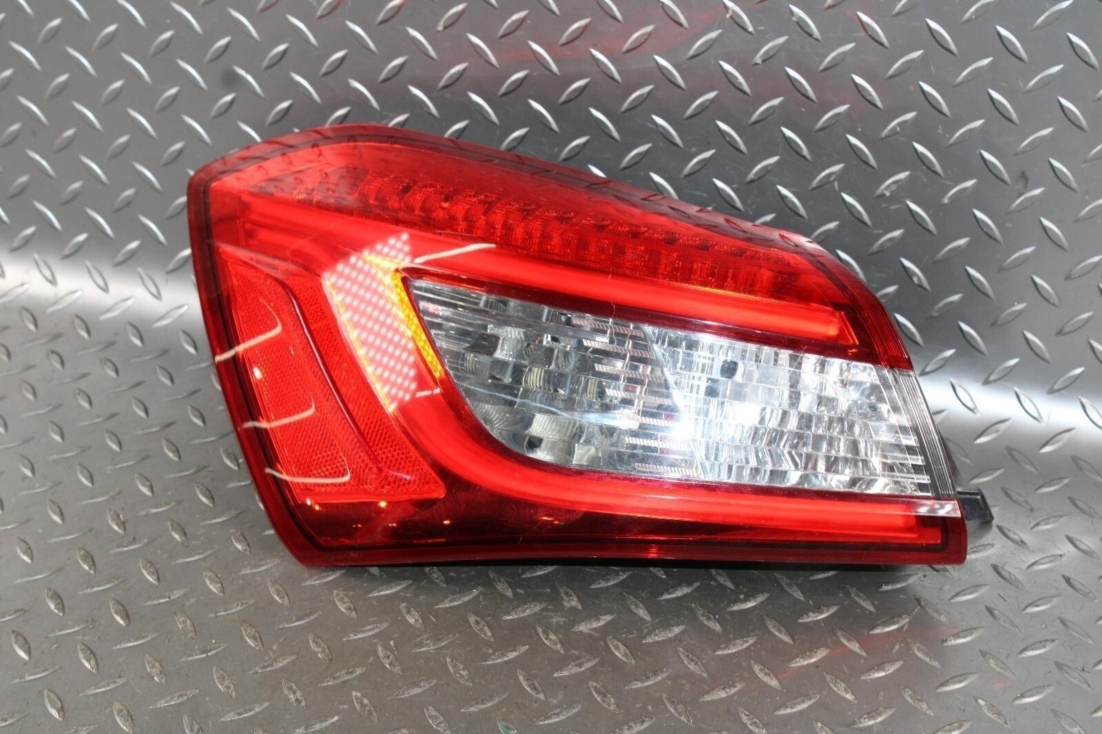 Maserati Ghibli 2014-2020 Left Light lens