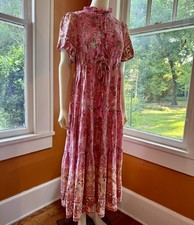 Easel Los Angeles Pink Floral/Paisley Modest Boho Short Sleeve Tired Maxi Dress