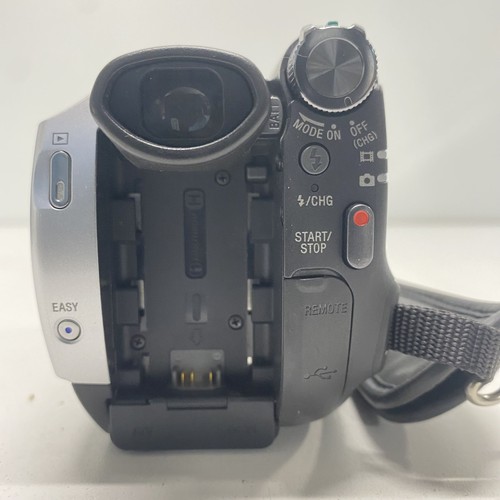Sony Handycam HDR-UX5 HD 1080i AVCHD DVD Camcorder - Picture 4 of 6