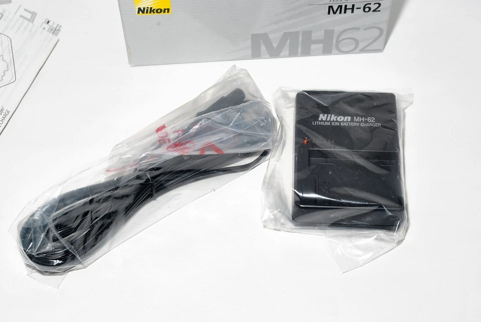 Cargador de batería Nikon MH-62 para EN-EL8 - Coolpix S50, 51, 52, P1, etc de Japón Foto 3 de 4