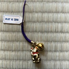 Maneki Neko Lucky Cat For Money Blessed Hand painted Charm MADE IN JAPAN Netsuke