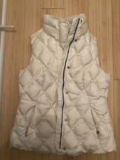 Eddie Bauer Quilted Down Vest Jacket Women’s Small- Beige. EUC