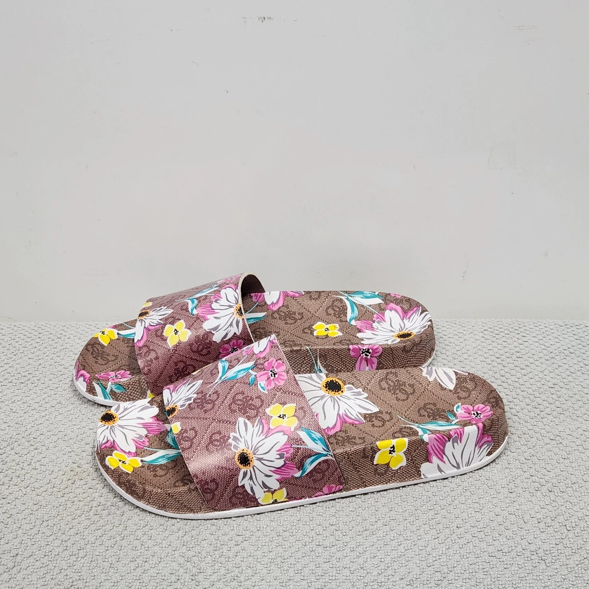 Guess kids best sale sandals