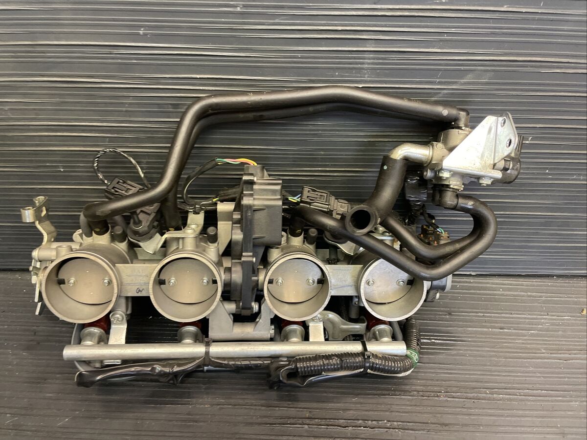 2022 Kawasaki Ninja ZX14R Throttle Bodies Fuel Injectors 2022 Kawasaki Ninja ZX14R Throttle Bodies Fuel Injectors