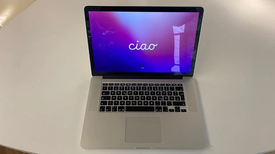 Apple MacBook Pro 15" 2015 · i7 · 16GB · 1TB, Foto 1 von 5