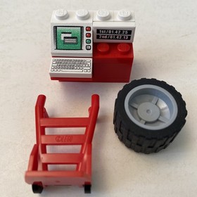 Lego Racers Ferrari F1 Fuel Stop Set 8673 w/ Booklet & Minifigures See Desc