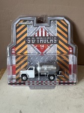 GREENLIGHT COLLECTIBLES 1:64 Scale 1982 Chevy C-60 Propane Truck