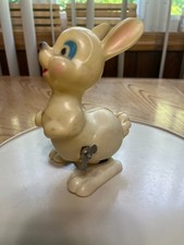 VINTAGE EASTER UNLIMITED ITEM 2724 WIND UP EASTER BUNNY MADE IN HONG KONG