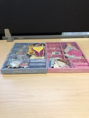 Random Lot Of 2 Flats Of Melissa & Doug Disney Magnetic Dolls See Notes