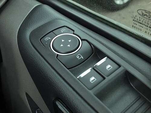 2022 "72" Ford Tourneo Custom 320 TDCi 130PS 'Titanium' 9 Seat Luxury Minibus - Picture 16 of 24