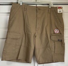 Wrangler Cargo Shorts Men's 40 Beige 10" Inseam Relaxed Fit Flex For Comfort