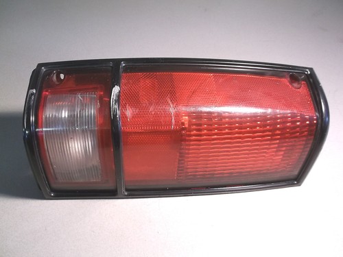 USED GM LH TAIL LIGHT 16501483 16500593-3 5971 FREE SHIPPING - Picture 2 of 4