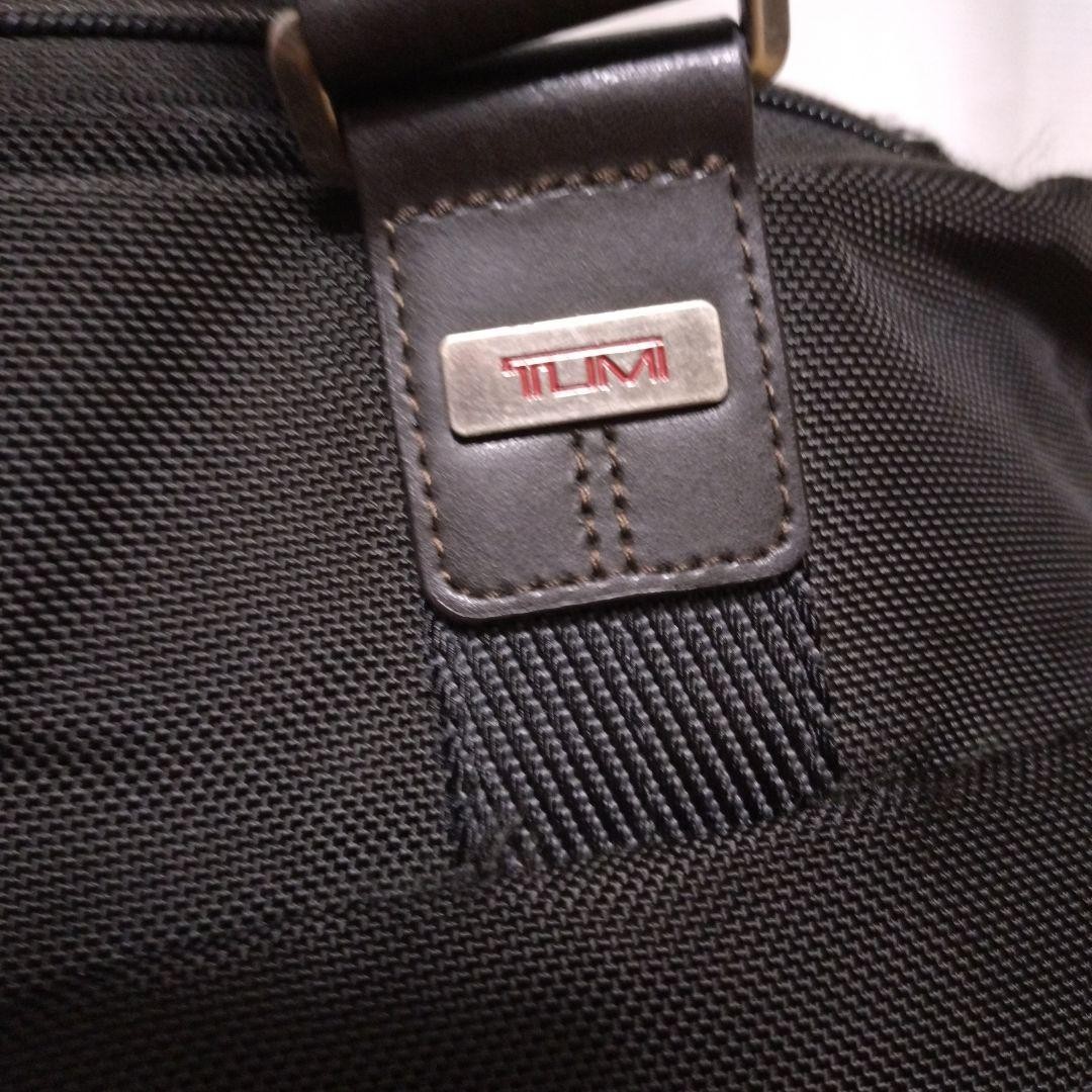 Good Condition TUMI Brief Bag Everett Essential T… - image 12