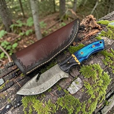 Damascus Gut Hook Knife Handmade Fixed Blade Hunting Knife with Pakkawood Handle
