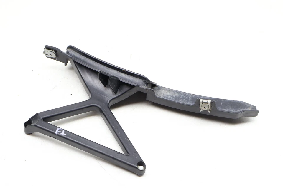 2017-2020 BMW 430I XDRIVE - Front LEFT Brake Cooling AIR DUCT 7465289 - Image 2 of 4