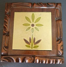 Wooden Honduras trivet/hotplate w decorative ceramic Hand Carved and Hand Made 
