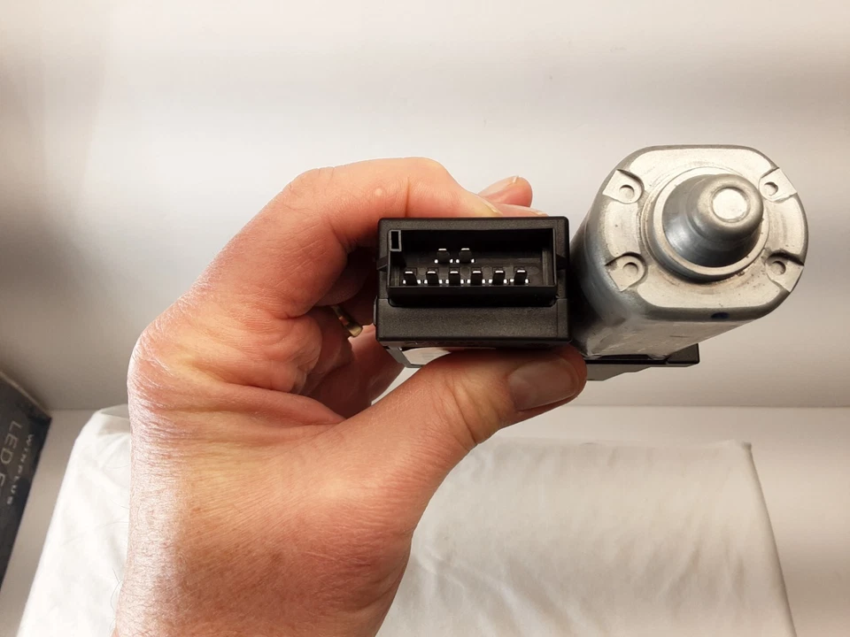 GM Power Sun Roof Motor " NEW" - Image 4 of 4