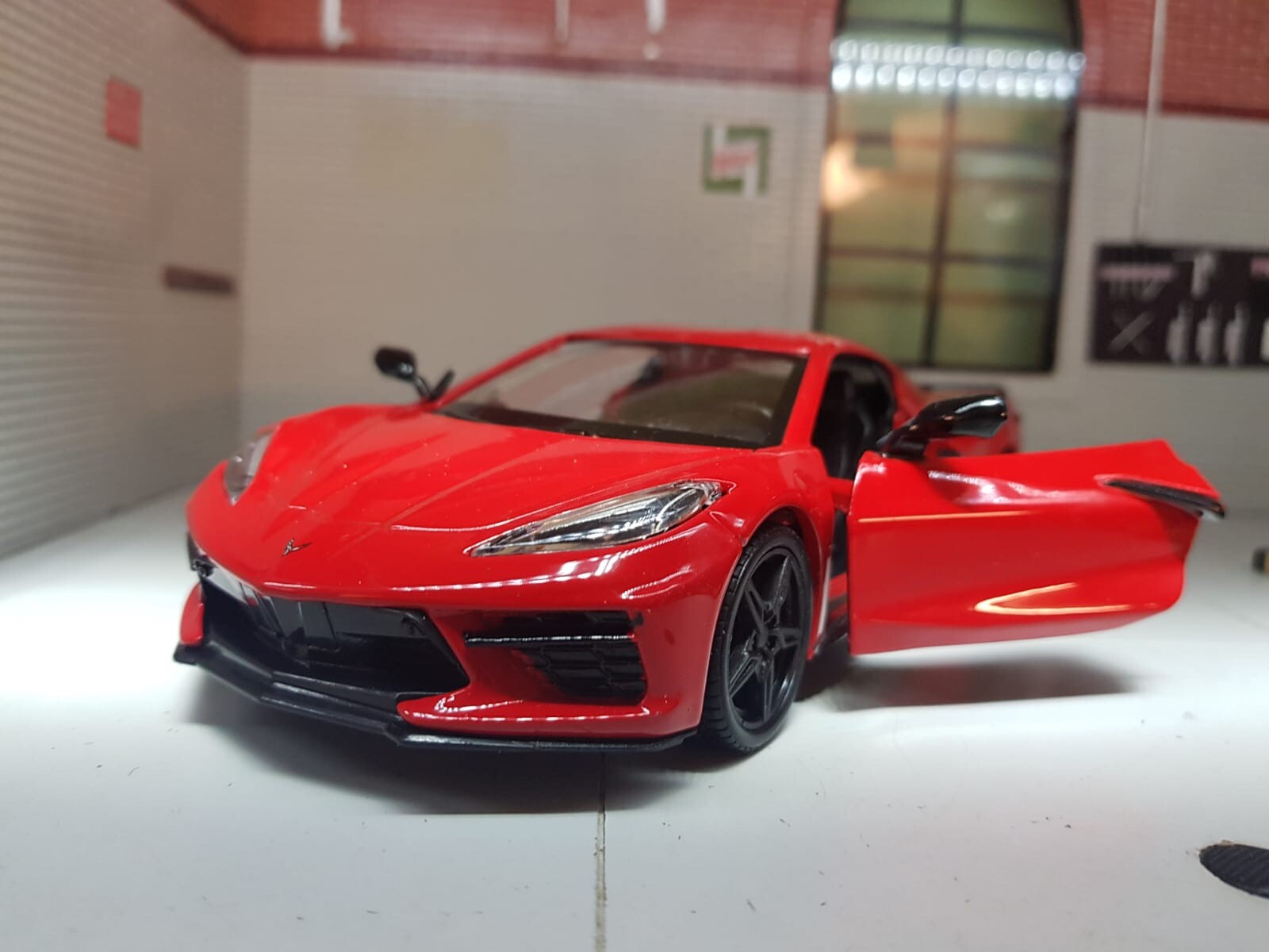 Chevrolet Corvette C8 Stingray Red 2020 1:24 Scale Model Car Diecast Motormax