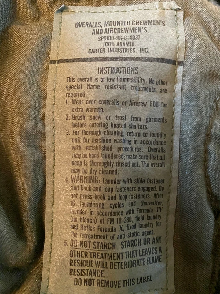 Mono militar aislado para tripulantes y tripulantes montado para clima frío mediano Foto 3 de 4