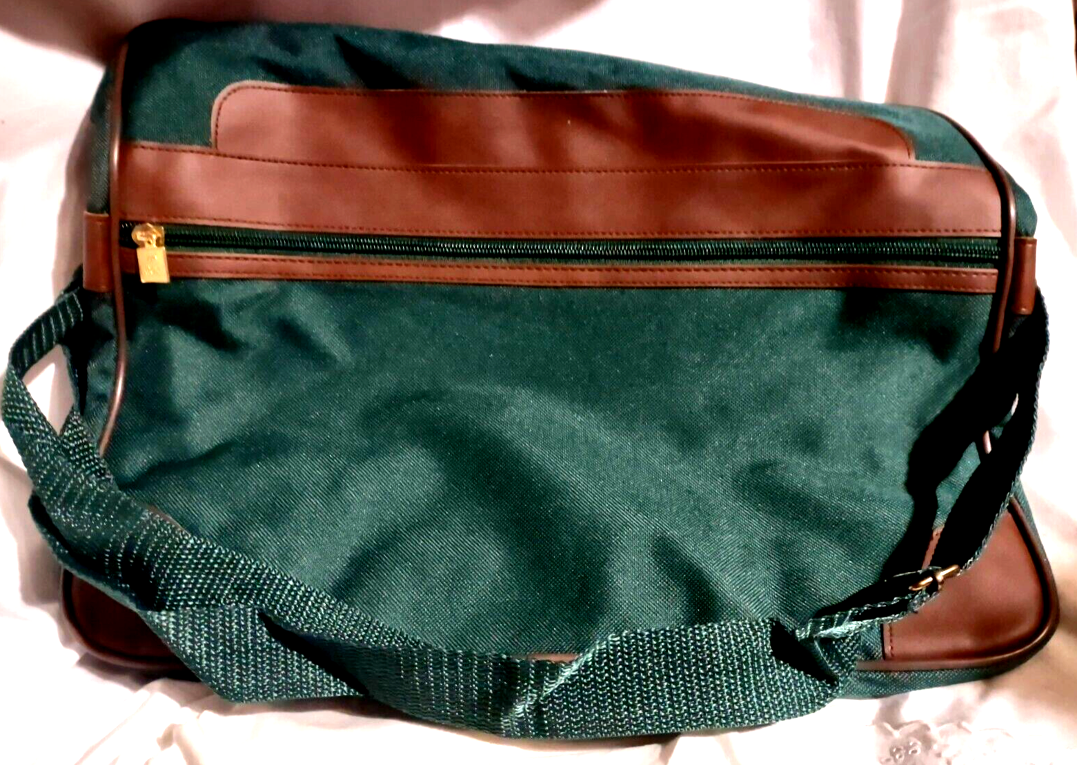 SAINT LAURENT Borsa da viaggio verde borsetta borsetta nuova con scatola Yves Rocher superiore zip inferiore tracolla regolabile