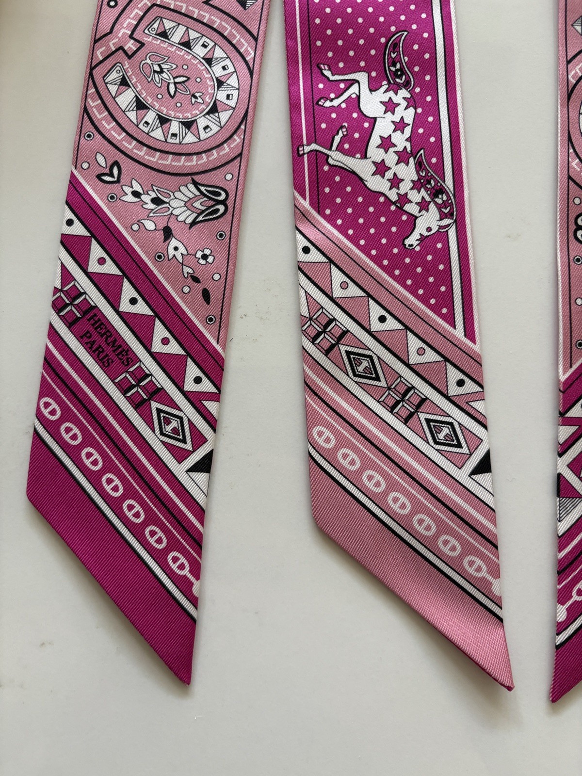 Pair NEW Hermes Cheval De Coeur Twilly hot pink fuchsia image 2