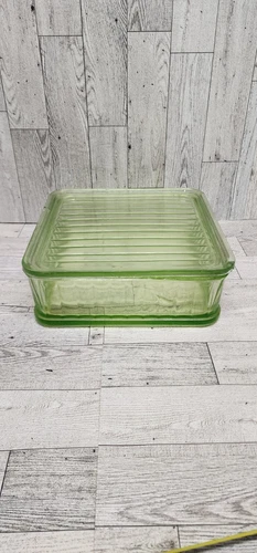 1930s Green Depression Uranium Vaseline Glass Ribbed Refrigerator Dish/Lid 8.5”