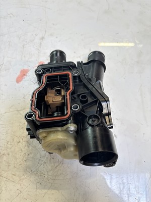 Thermostat Housing For Peugeot Citroen 2.0 BlueHDi DW10FUD AHN AH03 9804160380