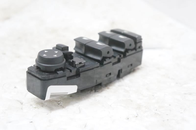 2011 BMW X3 Driver Front Door Lock Window Mirror Switch 9238237-01