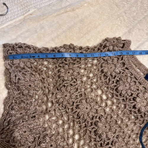 Lumiere Crochet Over Sweater Large Sleeve opening Flower pattern Taupe Large - Picture 10 of 16