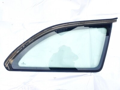 Skoda Octavia 2005 Rear Right passenger side corner quarter window #1615874-41