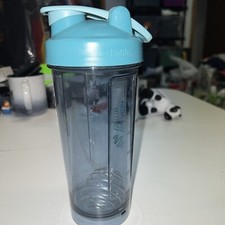 Blender Bottle Pro Series 22 oz. Shaker Mixer Cup with Loop Top