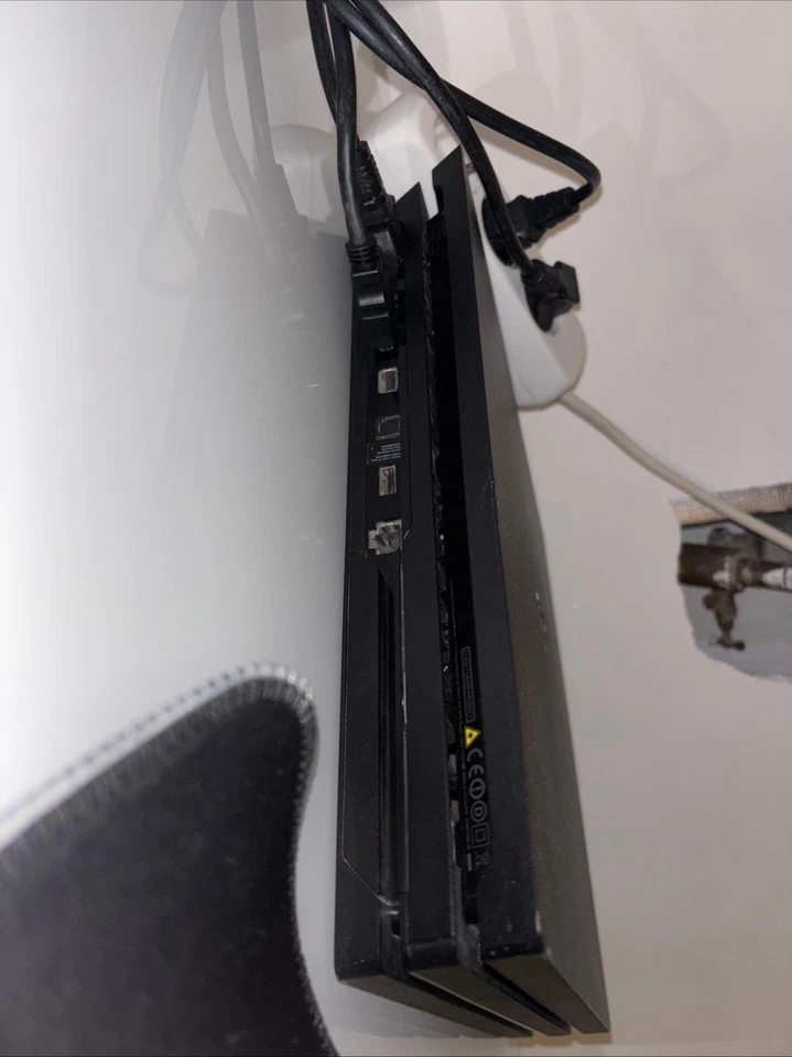 Sony PlayStation 4 Pro · 7TB, Foto 4 von 5